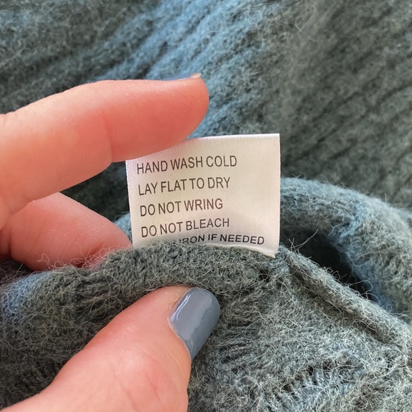 NWOT Belldini sweater - Picture 7 of 8